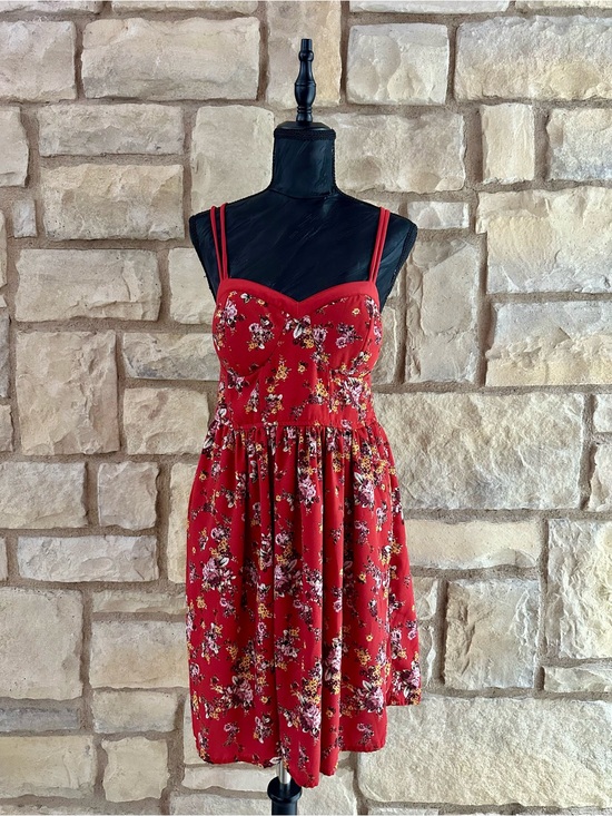 Xhilaration Dresses & Skirts - Xhilaration Red Floral Mini Dress with Double Spaghetti Straps